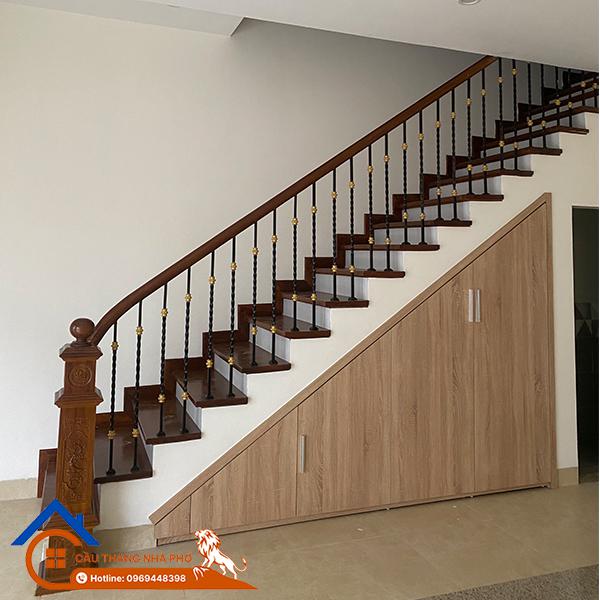 cửa kính sắt (2)