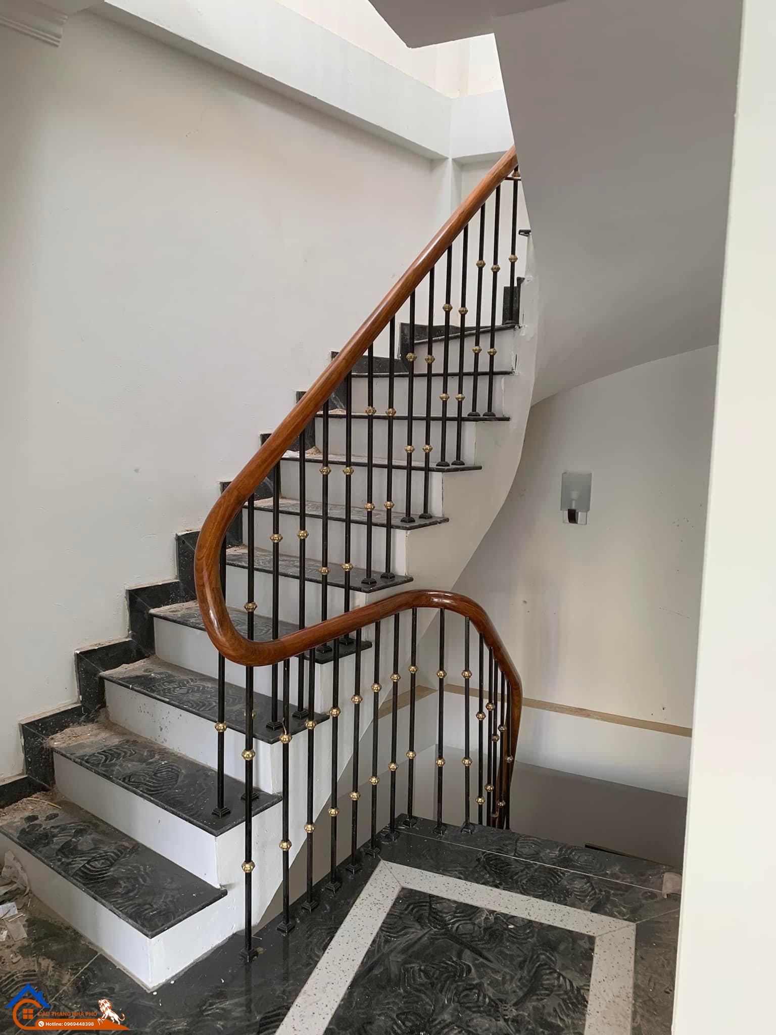 Cầu thang sắt (6)